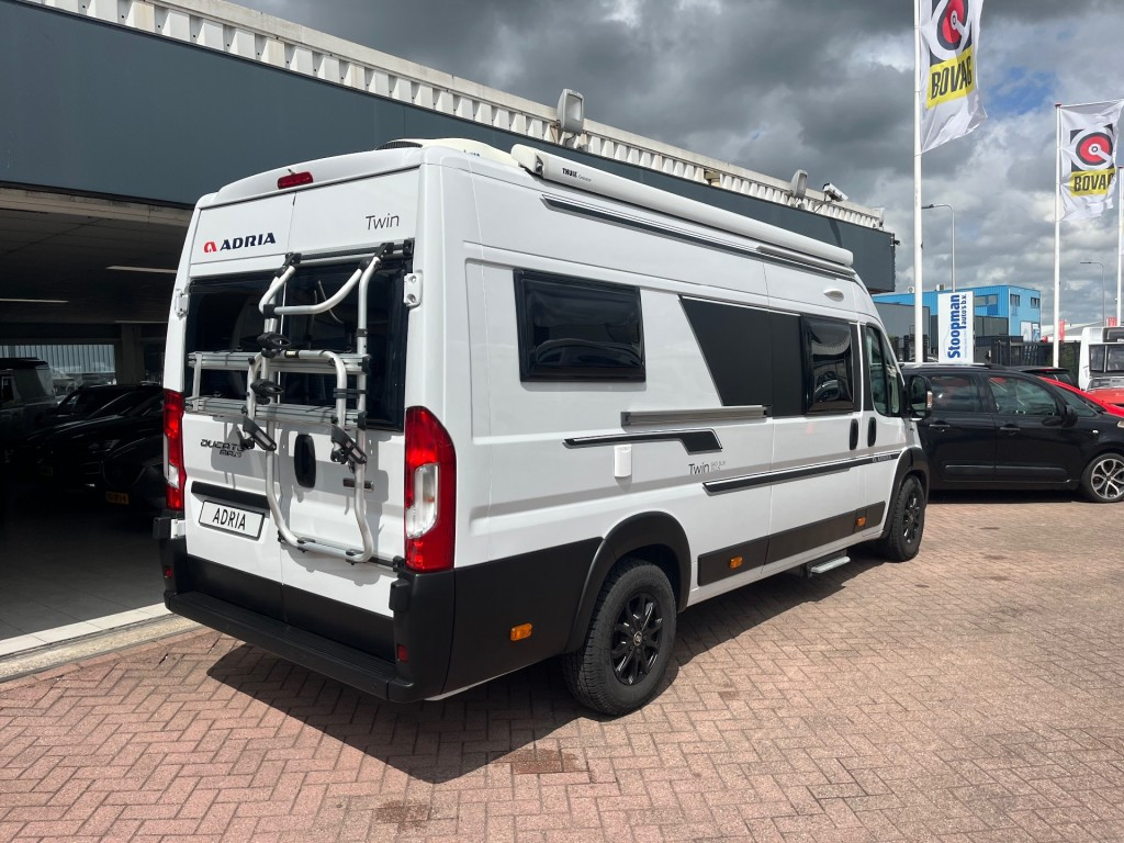 Hoofdafbeelding Adria Twin 640 Slb Plus Enkele Bedden 2x Airco