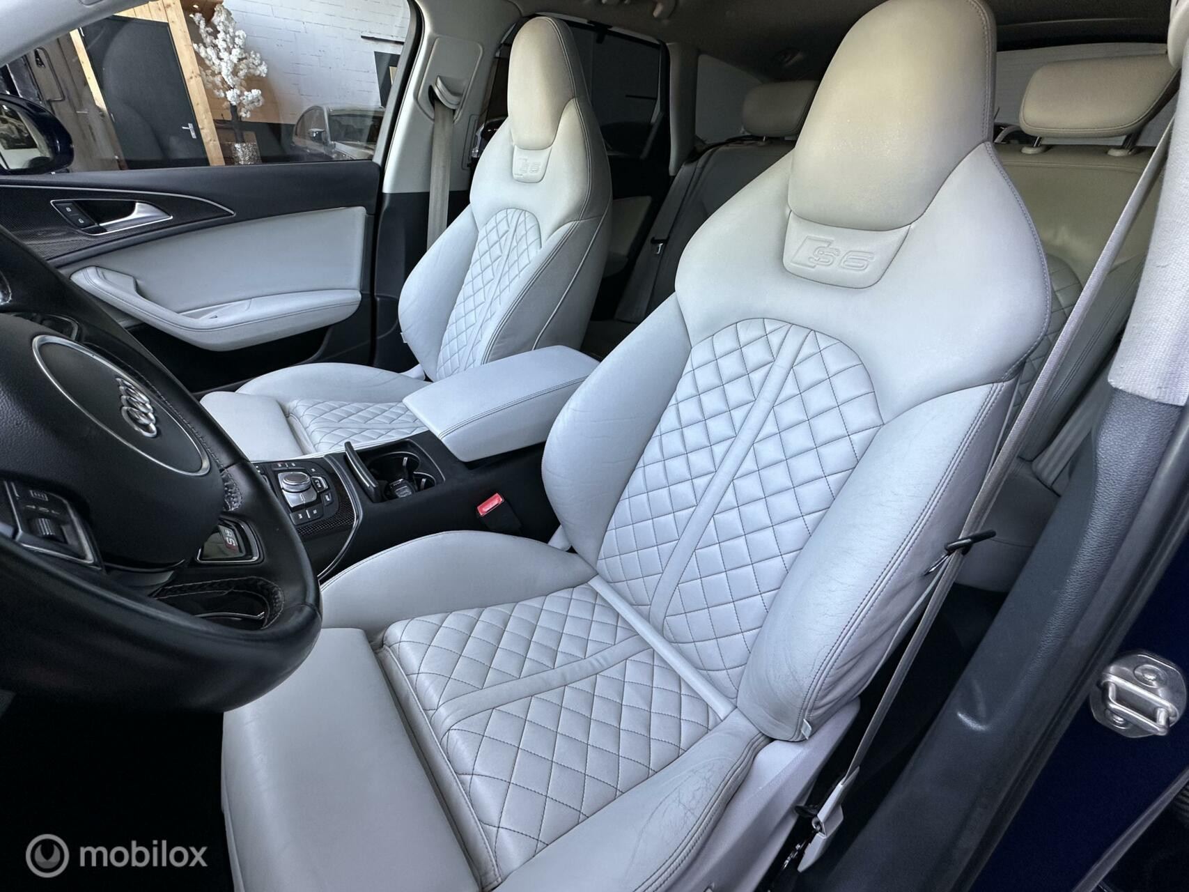 Hoofdafbeelding Audi S6