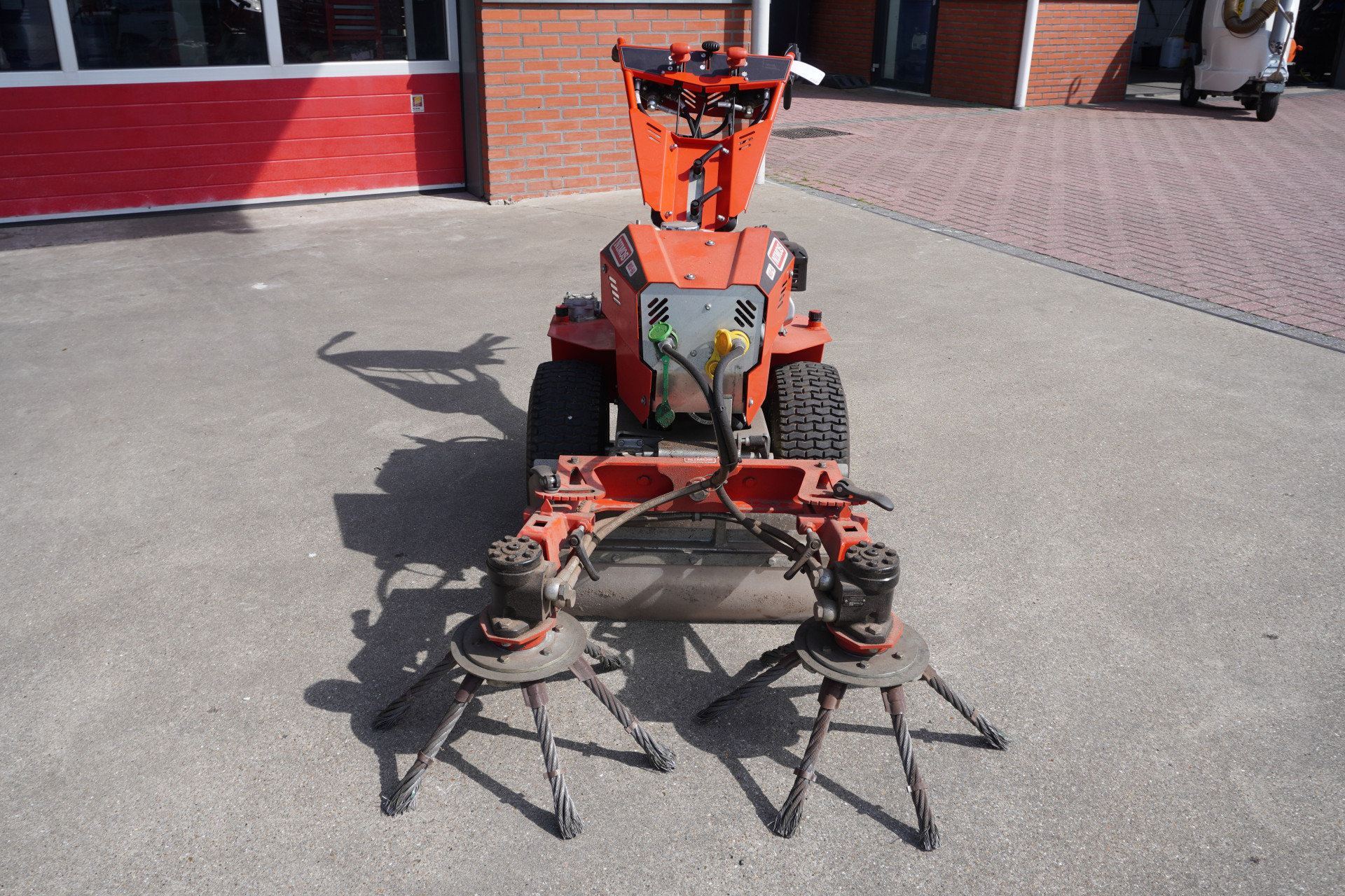 Hoofdafbeelding Nimos Mug Ha onkruidborstel Hydrostaat