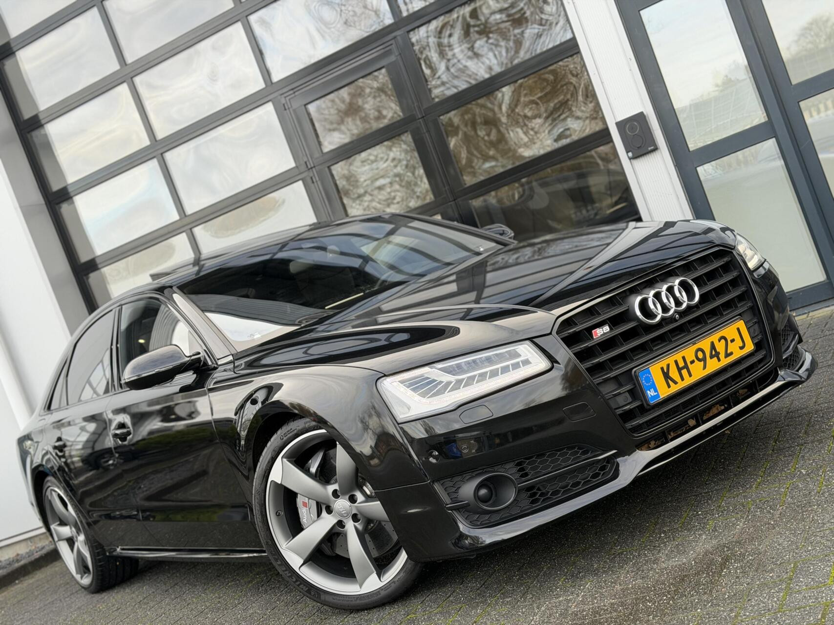 Hoofdafbeelding Audi S8