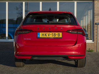 Škoda Octavia Škoda Octavia Combi 1.5 TSI MHEV Business Edition Plus | Matrix LED | Chrome pakket | Stoel-, Stuur- & voorruitverwarming | Navi 13inch | Elektr.trekhaak | El. achterklep m.sensor | ACC | - afbeelding nr 13