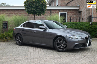 Alfa Romeo Giulia 2.0T Super 200 PK Aut. Xenon Leder Keyless PDC Camera 18''
