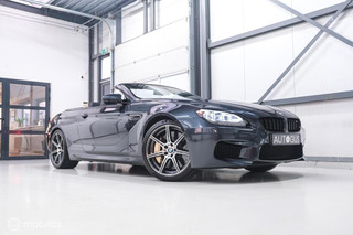 BMW 6-serie Cabrio M6 Competition Package 575 pk | Keramisch | B&O | M Drivers Pack | NL auto NAP | Singapur Grau | Softclose | HUD | 360 cam |