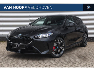 Hoofdafbeelding BMW 1 Serie BMW 1 Serie 120 High Executive M Sport Automaat / Sportstoelen / Comfort Access / Adaptieve LED / M Sportonderstel / Stuurverwarming / Head-Up / Stoelverwarming