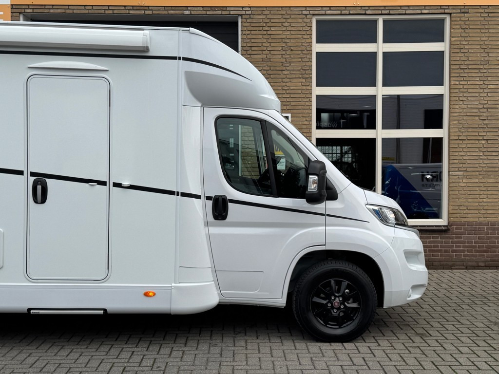 Hoofdafbeelding Dethleffs Just Camp