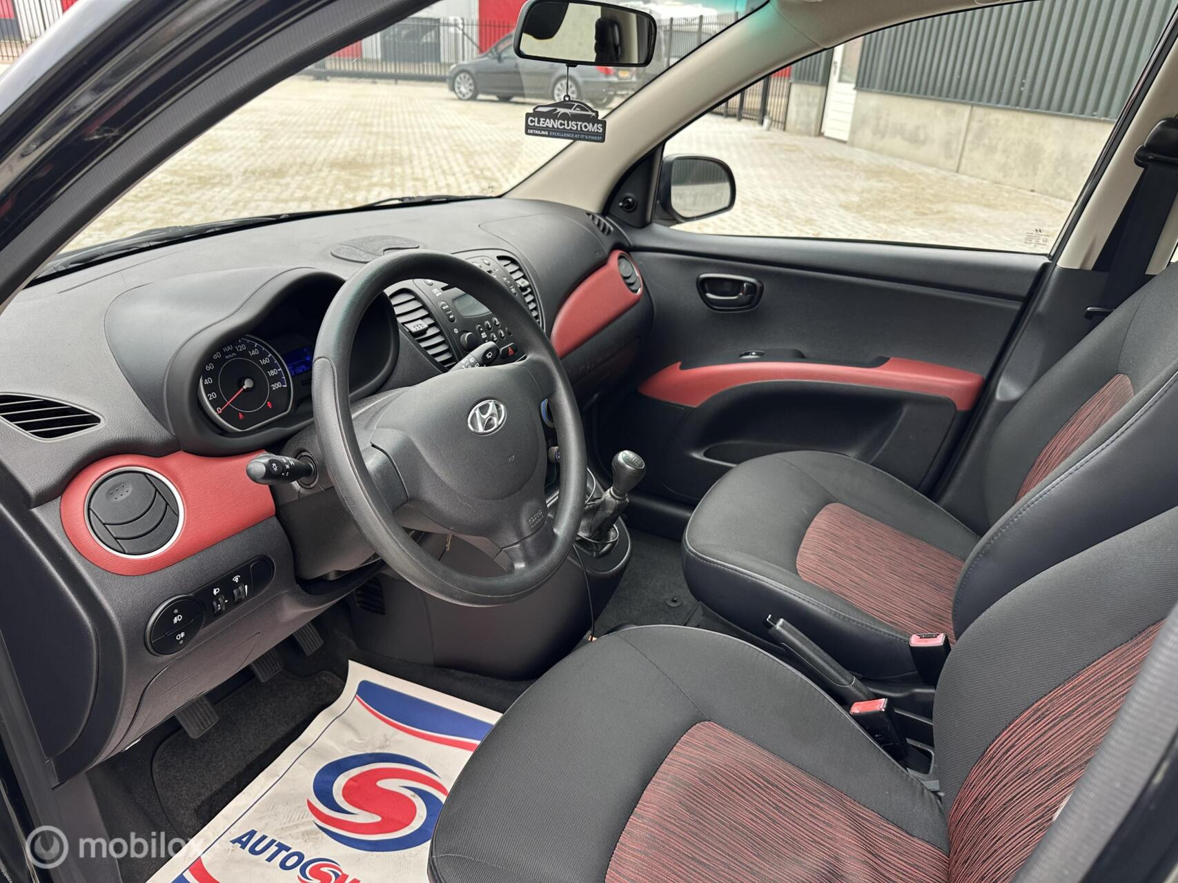 Hoofdafbeelding Hyundai i10