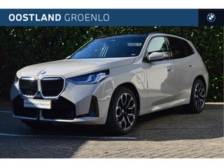 BMW X3 30e xDrive M Sport Automaat / Panoramadak / Trekhaak / Sportstoelen / Achteruitrijcamera / Comfort Access / Adaptieve LED / M Sportonderstel / Harman Kardon