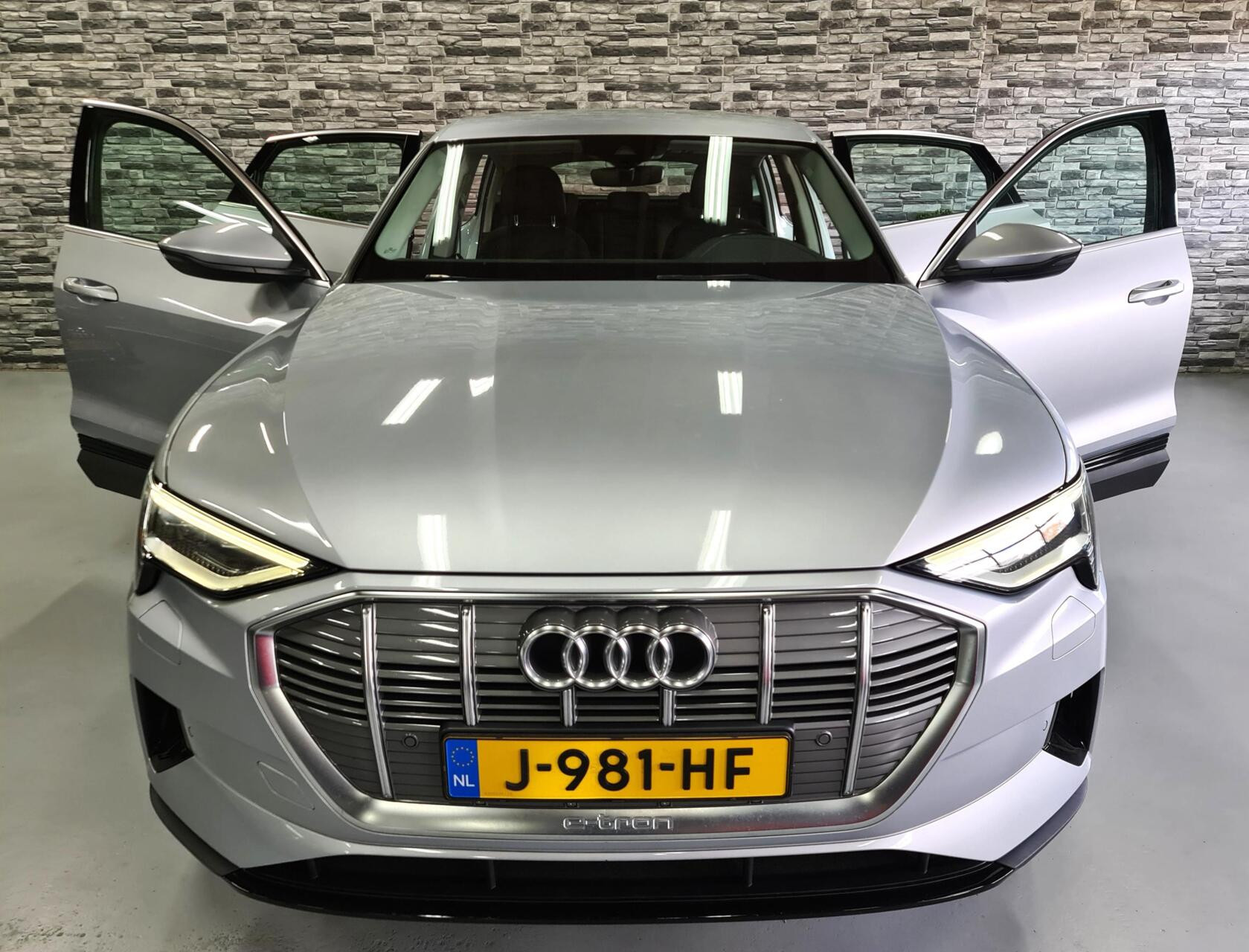 Hoofdafbeelding Audi e-tron