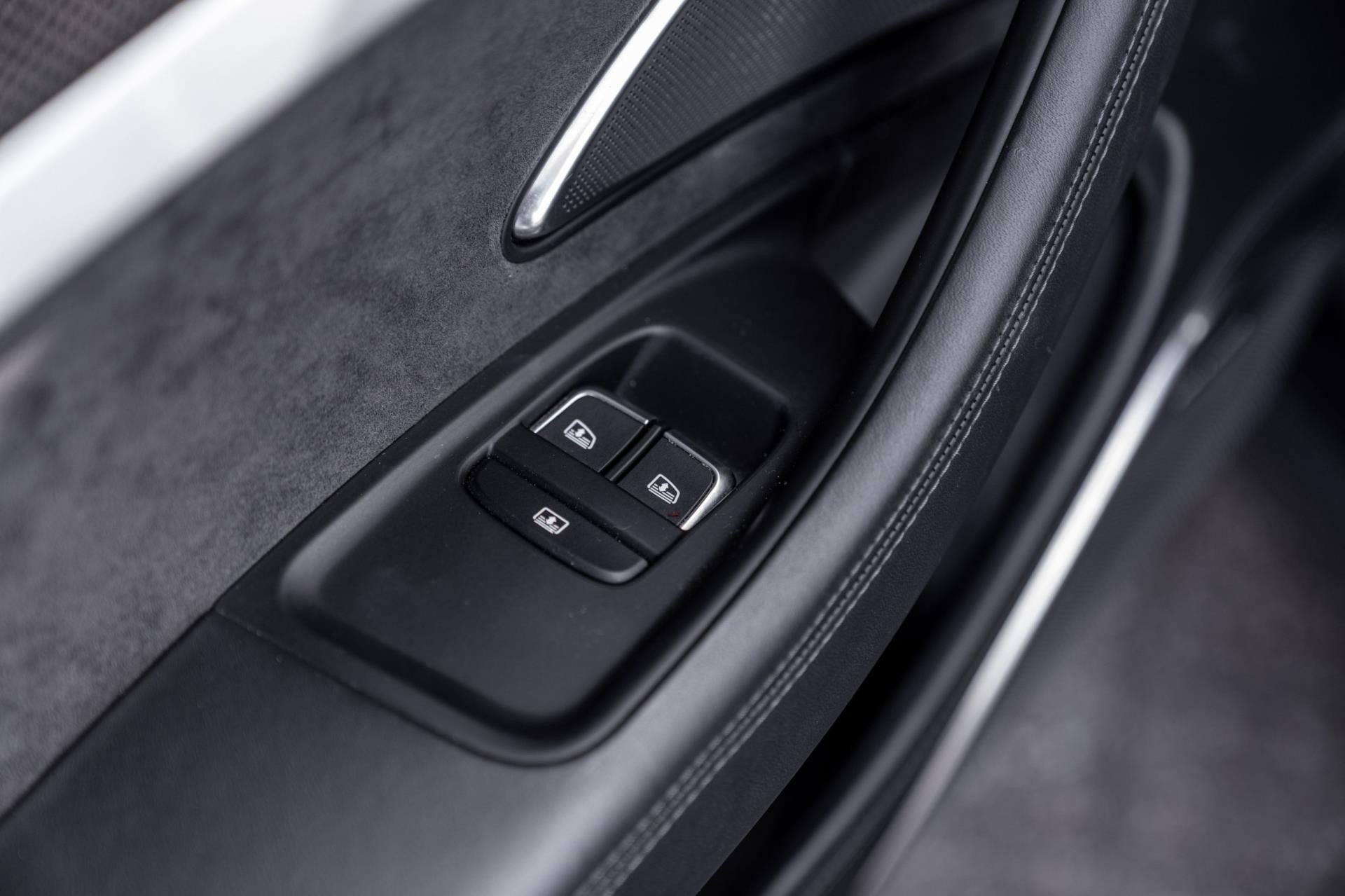 Hoofdafbeelding Audi S8