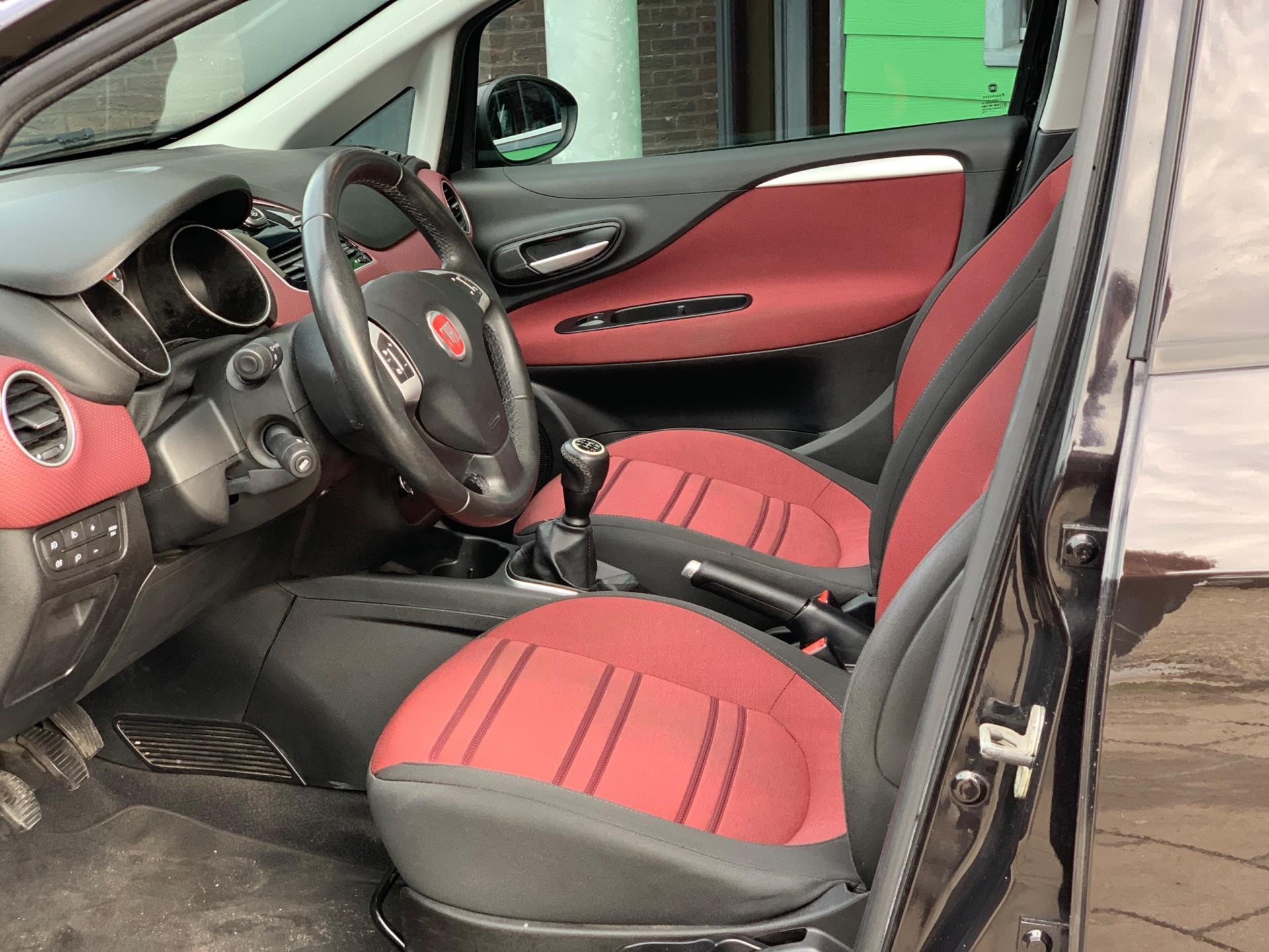 Hoofdafbeelding Fiat Punto