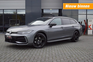 Volkswagen Passat Variant 2.0 TDI DSG R-Line Black st. 150pk/ Panodak/ Head-up/ Trekhaak wegkl./ Camera /Navi