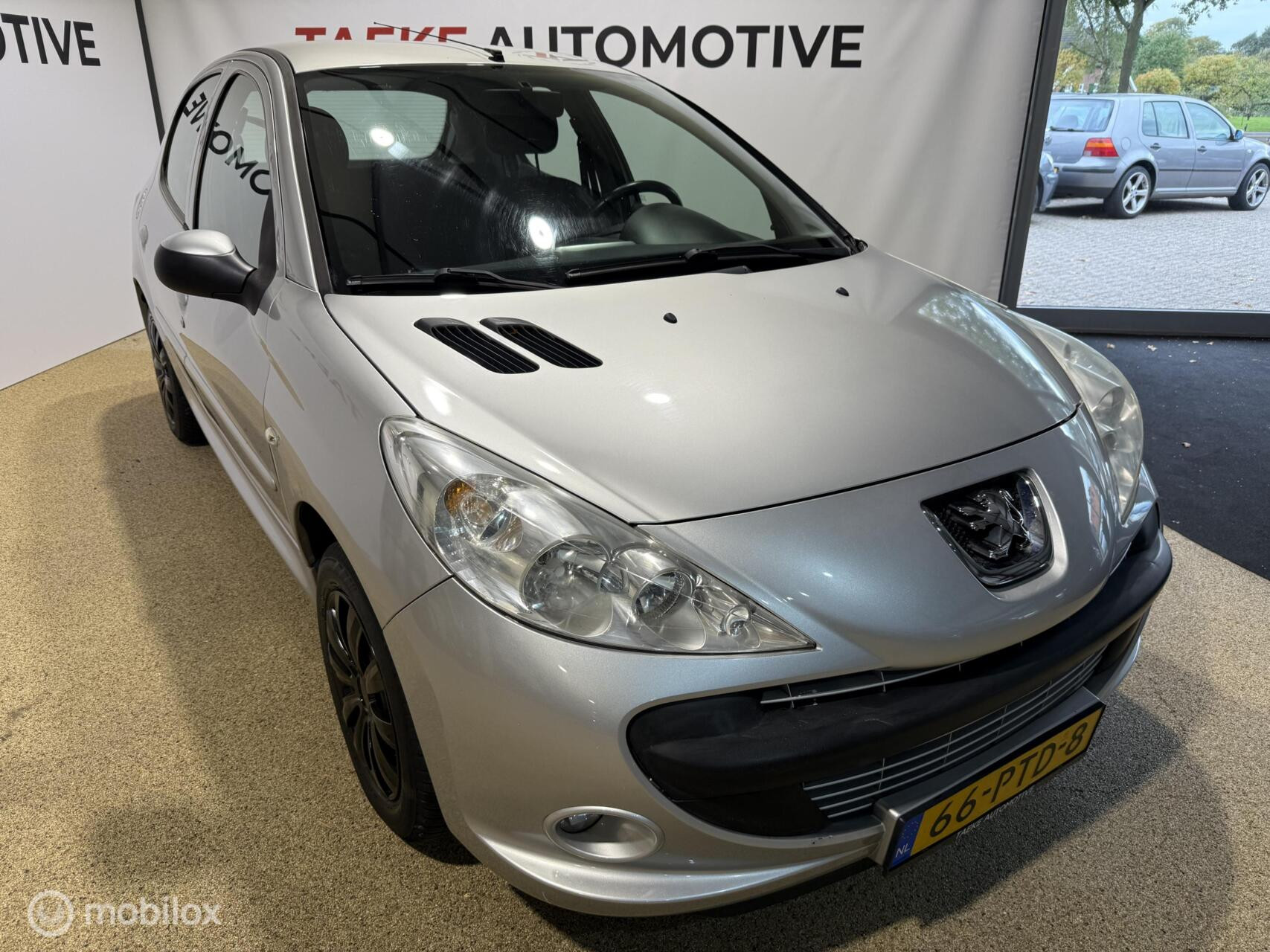 Hoofdafbeelding Peugeot 206