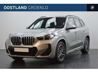 BMW X1 xDrive25e M Sport Automaat / Achteruitrijcamera / Sportstoelen / Comfort Access / M Adaptief onderstel / Stoelverwarming / Adaptieve LED / Parking Assistant