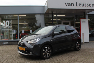 Toyota Aygo X-JOY 5-DEURS CLIMA APPLE/ANDROID CAMERA DAB TREKHAAK DAB LM-VELGEN EL-RAMEN