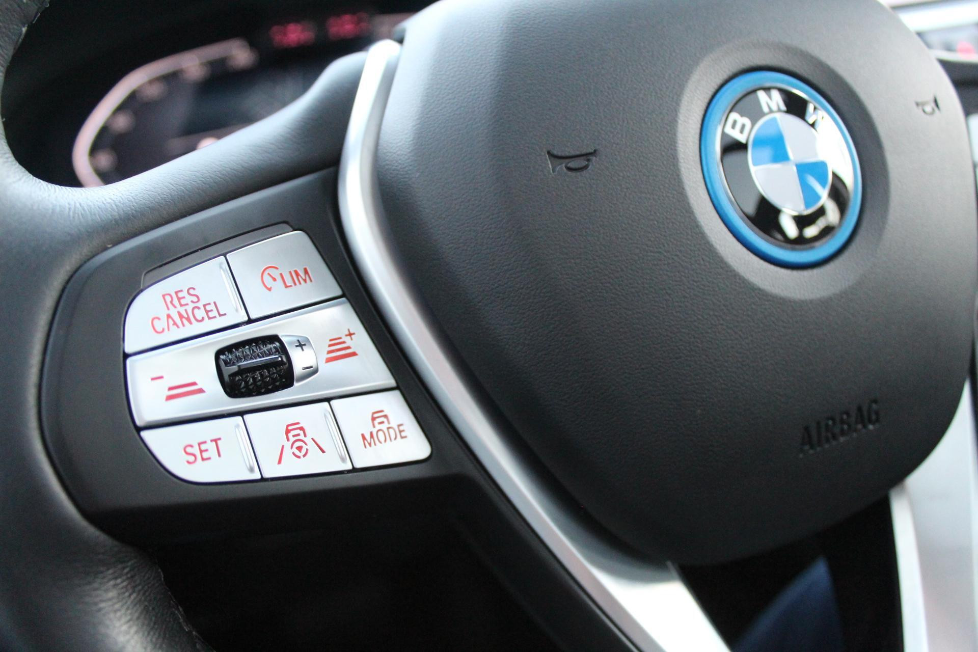 Hoofdafbeelding BMW iX3