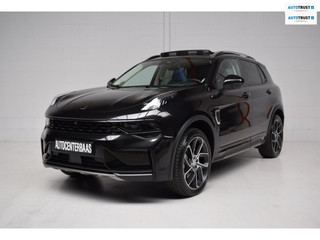 Lynk & Co 01 1.5 BLACK EDITION / 360 CAMERA / INFINITY GELUID / PANORAMADAK / ADAPT.CRUISE / 20INCH / LED / SFEERVERLICHTING