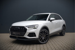 Audi Q3 45 TFSI e Advanced edition | Navigatie | Stoelverwarming | Parkeersensoren | Black Edition | Cruise Control | DAB | Navigatie | Automaat | Digital Dash | LED | Elektrische Achterklep | Dodehoekdetectie