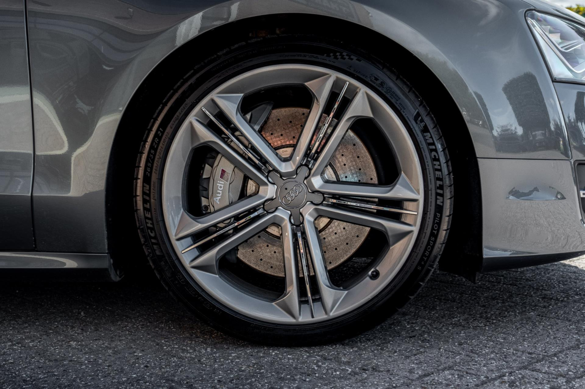 Hoofdafbeelding Audi S8