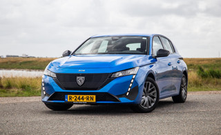 Peugeot 308 1.2 PureTech Active Pack Business CARPLAY / AIRCO / CRUISE CONTROLE / NEDERLANDSE AUTO