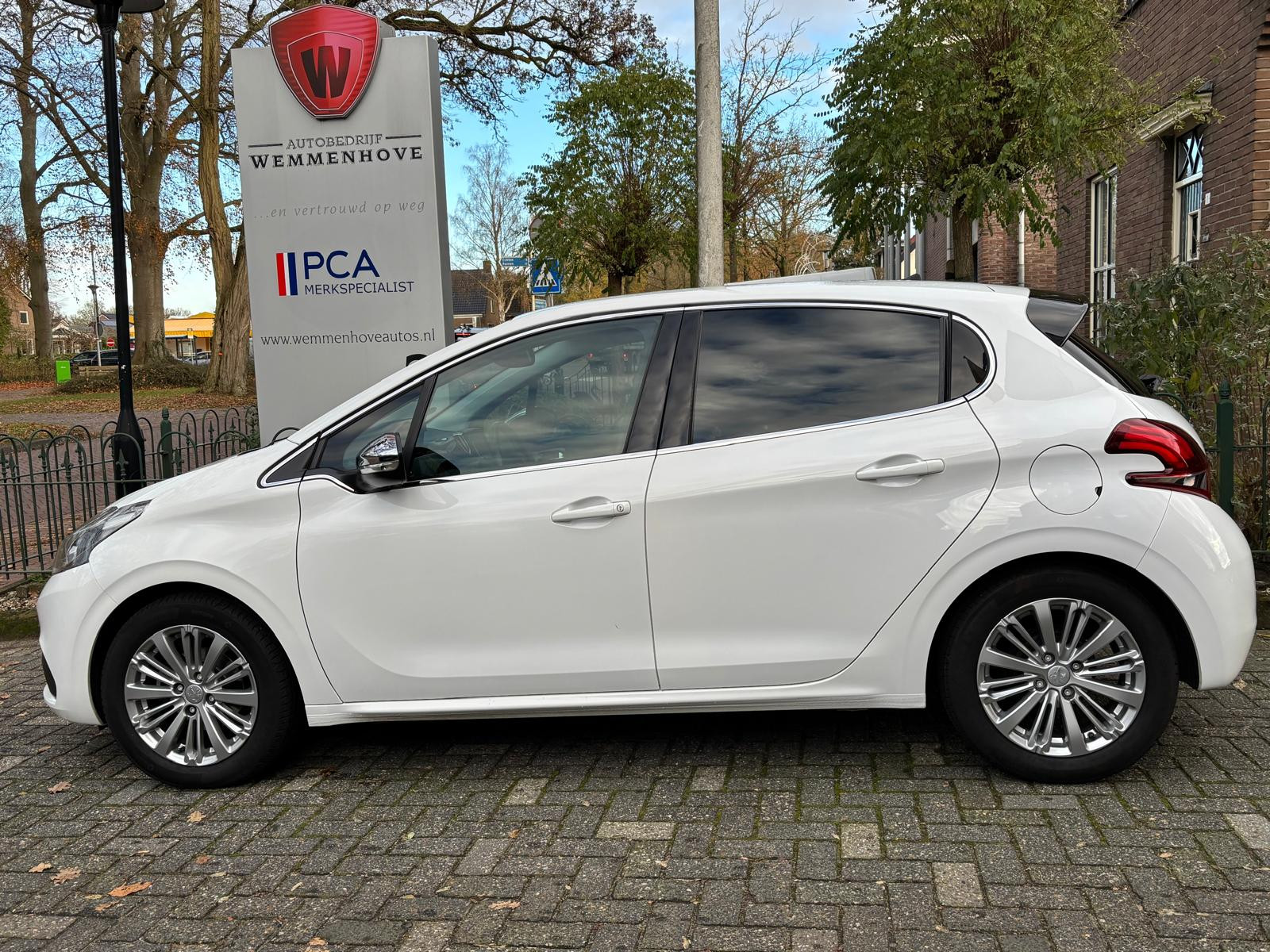 Hoofdafbeelding Peugeot 208