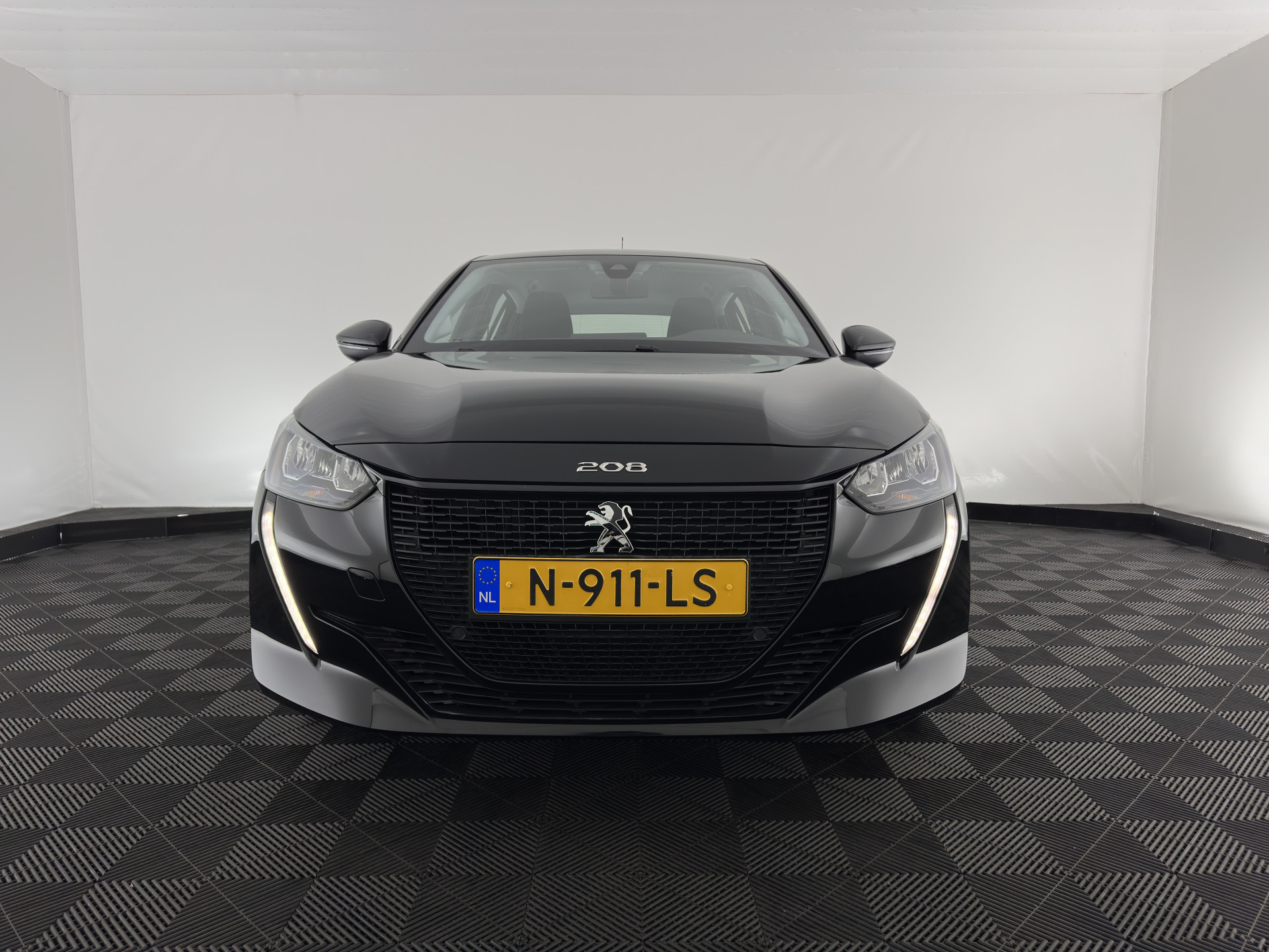 Hoofdafbeelding Peugeot e-208