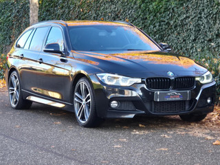 BMW 3-serie Touring F31 320i M Sport X-drive Trekhaak Apple CarPlay dig.dash 19inch 320i xDrive M Sport Edition