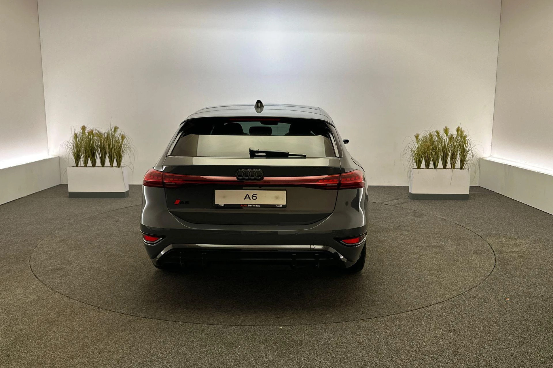 Hoofdafbeelding Audi A6 Avant e-tron