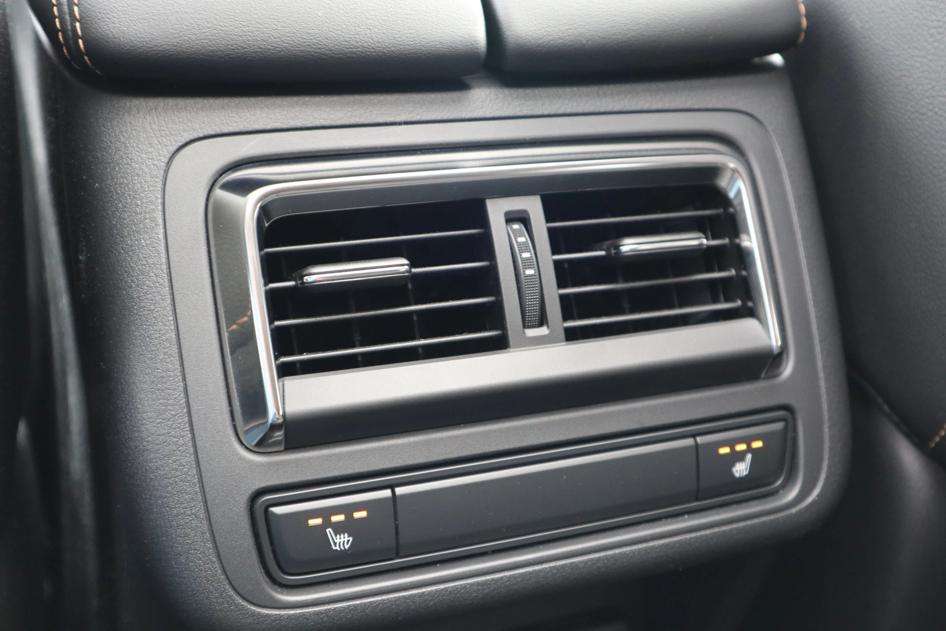 Hoofdafbeelding Mazda CX-60