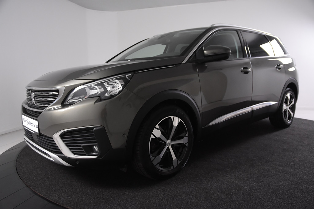 Hoofdafbeelding Peugeot 5008