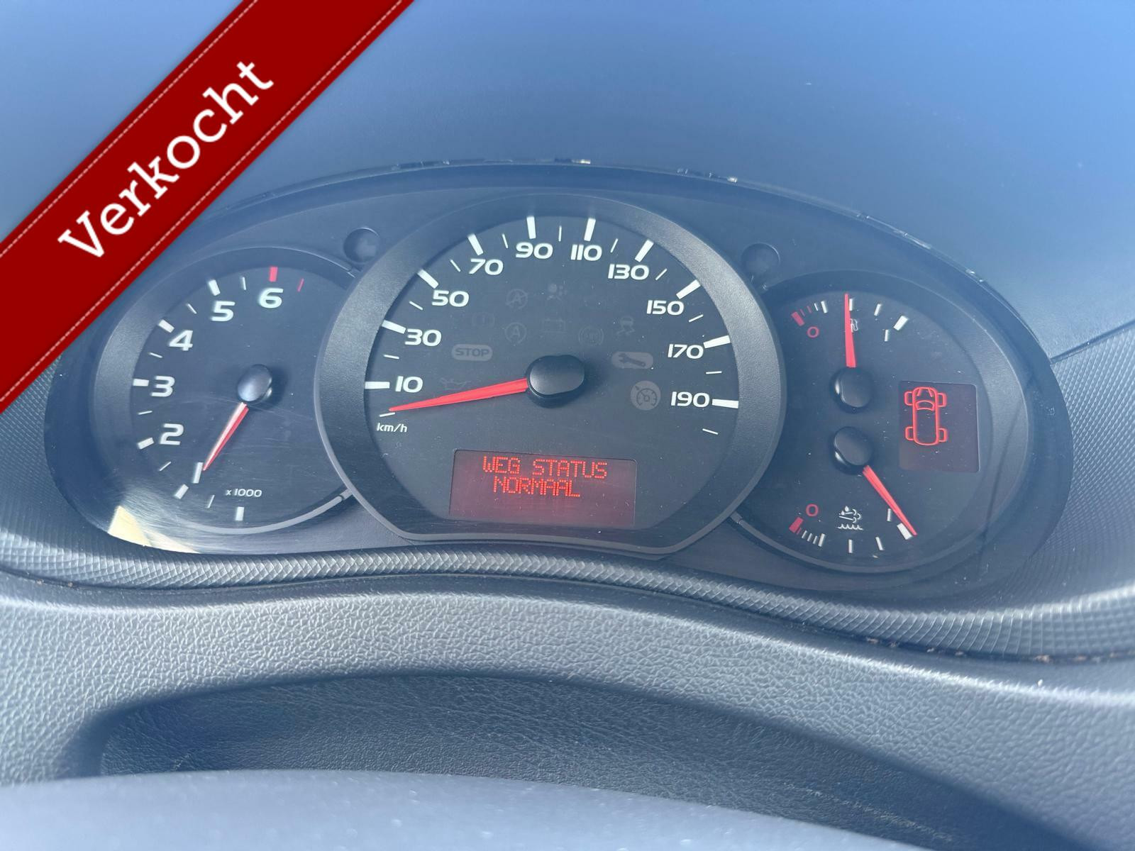 Hoofdafbeelding Nissan NV400