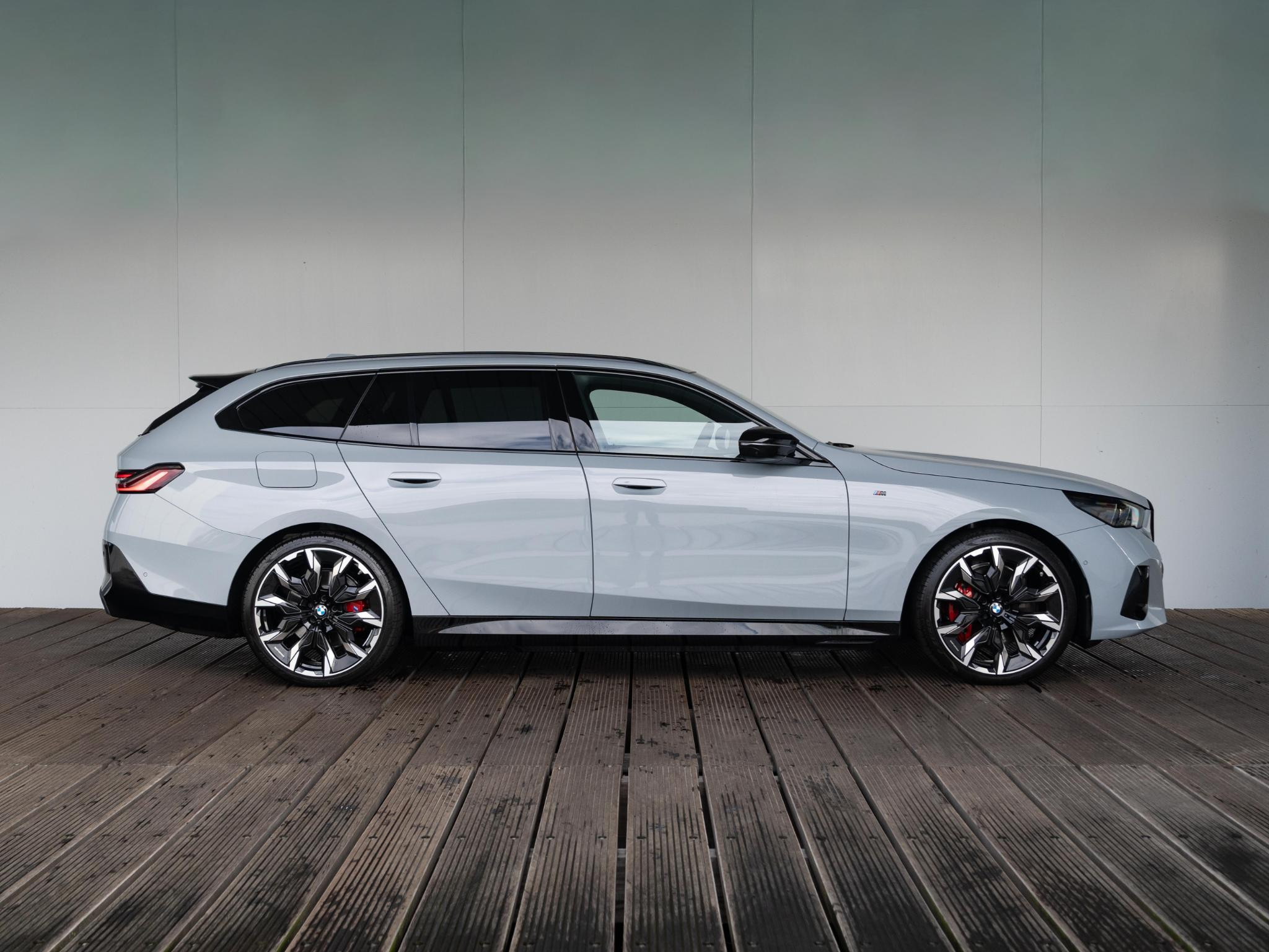 Hoofdafbeelding BMW i5