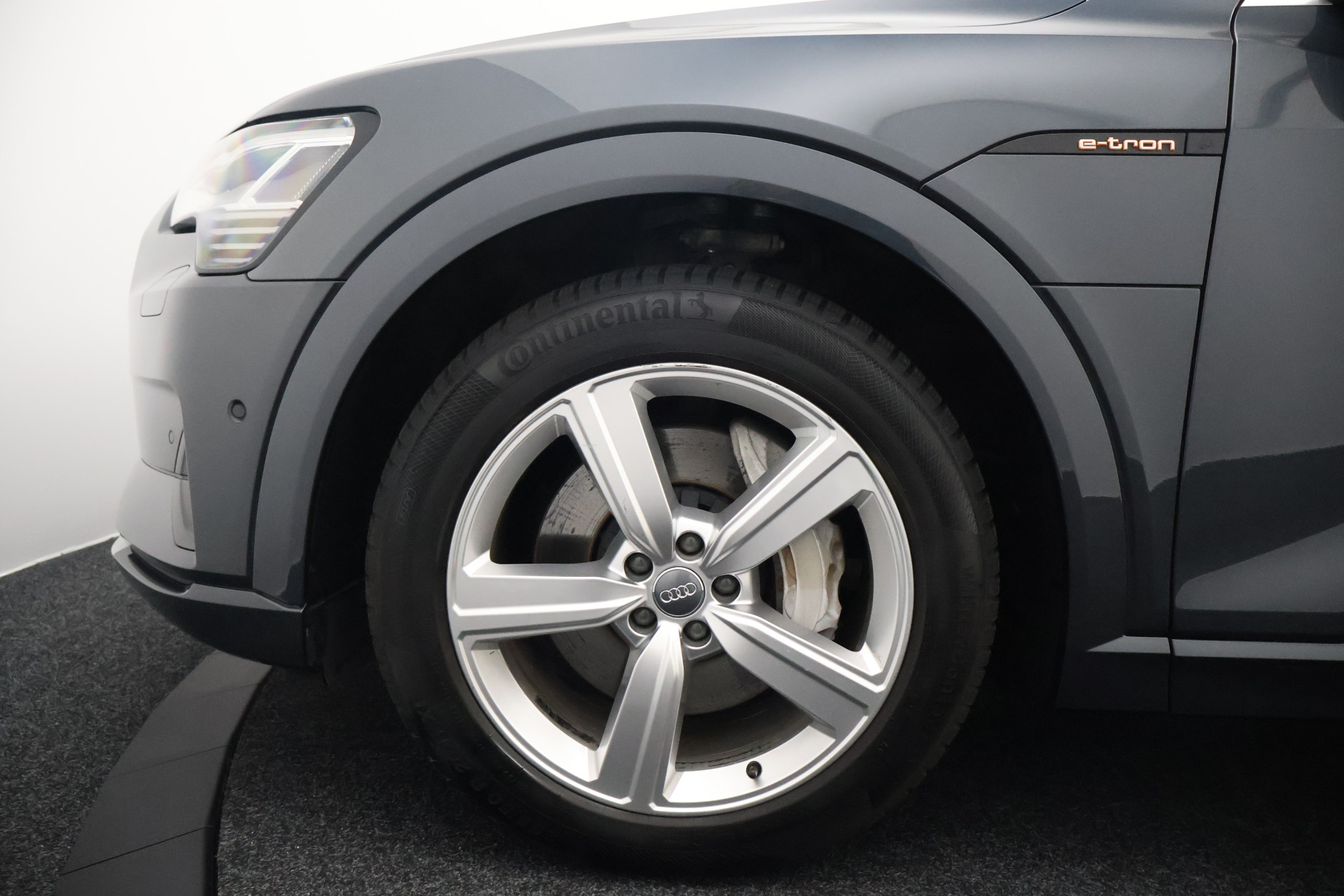 Hoofdafbeelding Audi e-tron