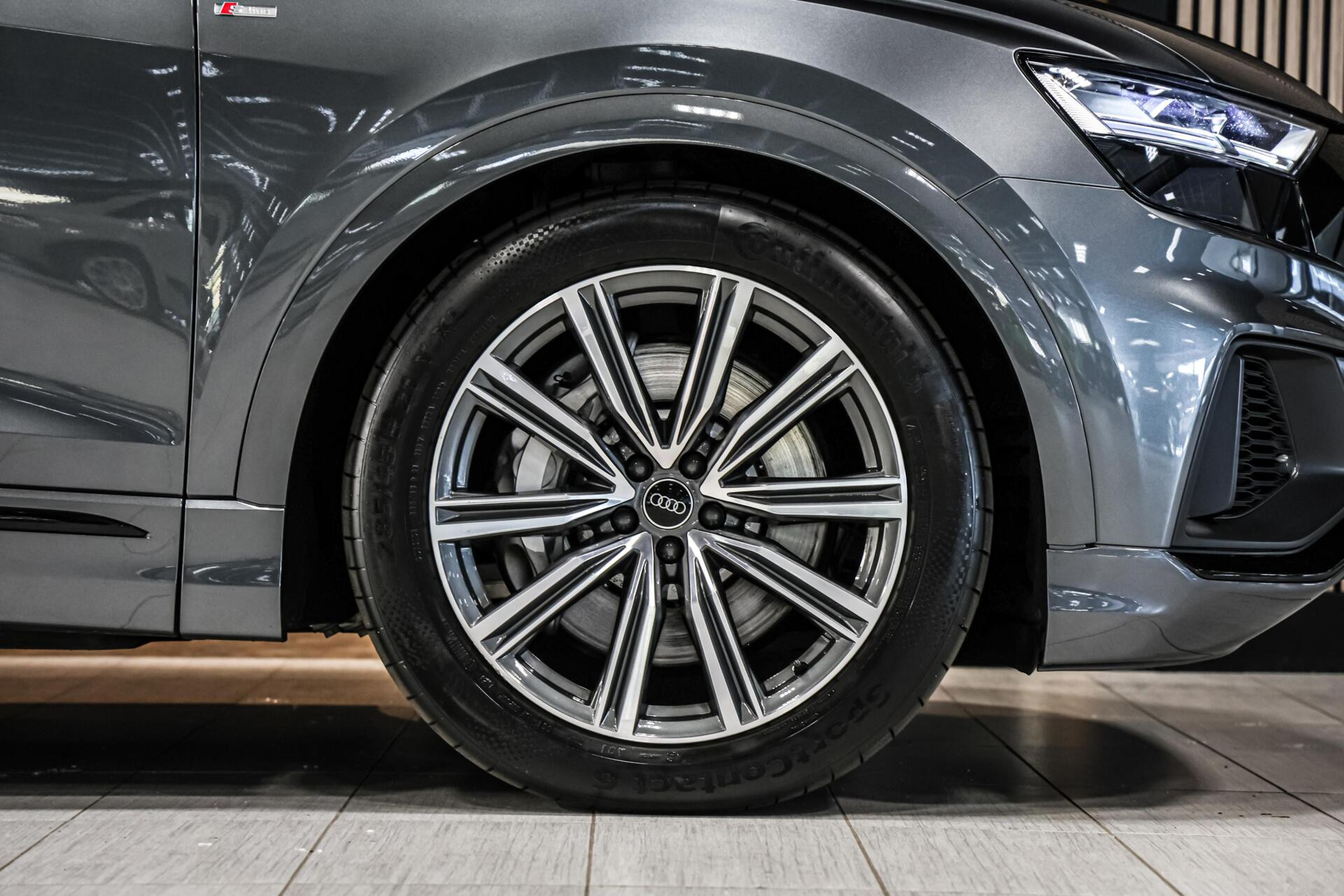 Hoofdafbeelding Audi Q8