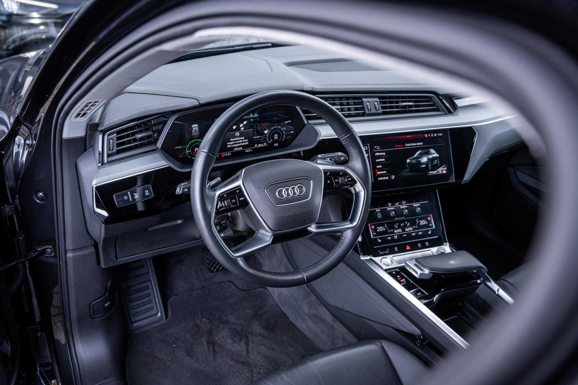 Hoofdafbeelding Audi e-tron