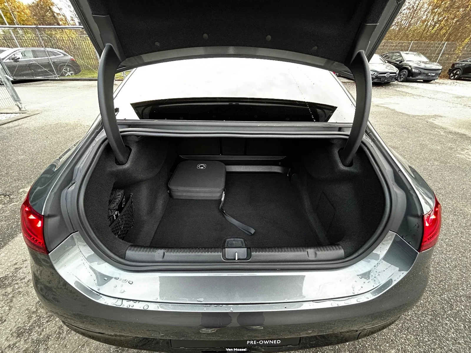 Mercedes-Benz-EQE-image-21