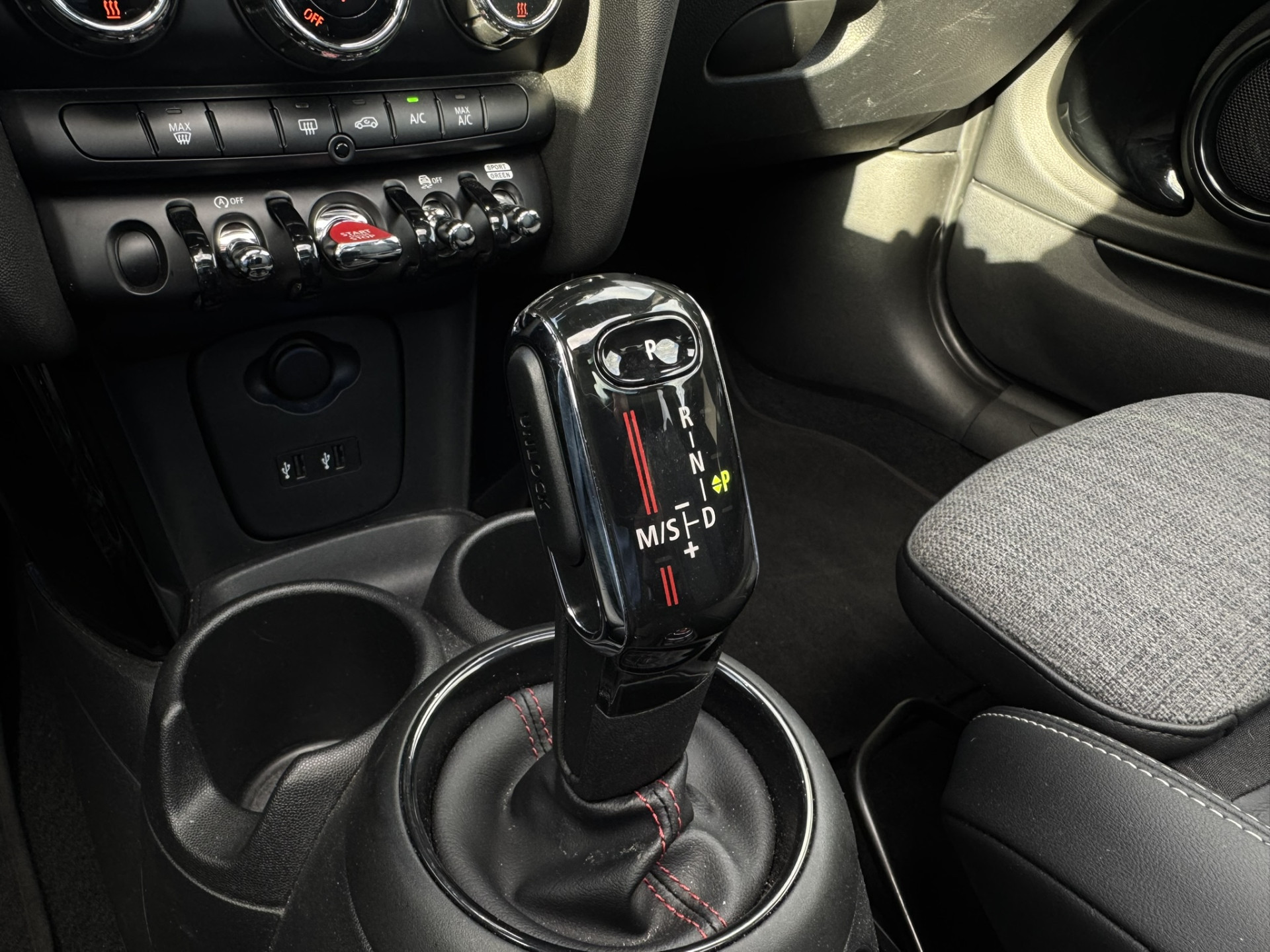 Hoofdafbeelding MINI Cooper S