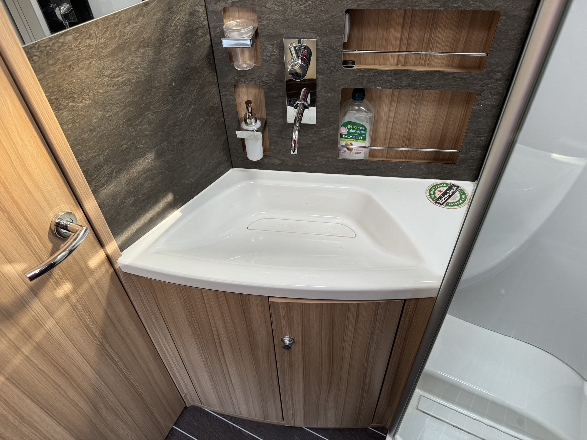 Hoofdafbeelding Knaus R03