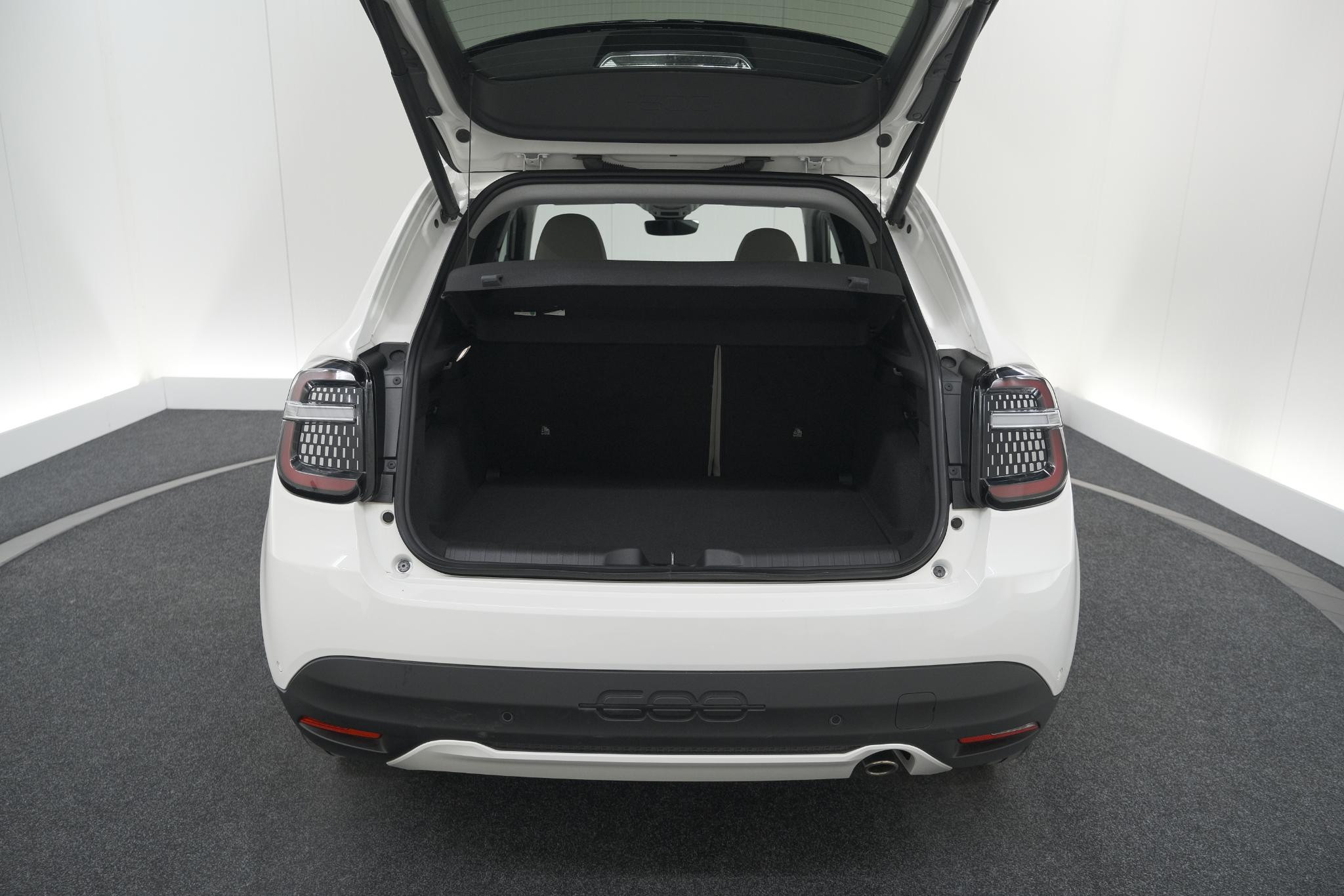 Hoofdafbeelding Fiat 600