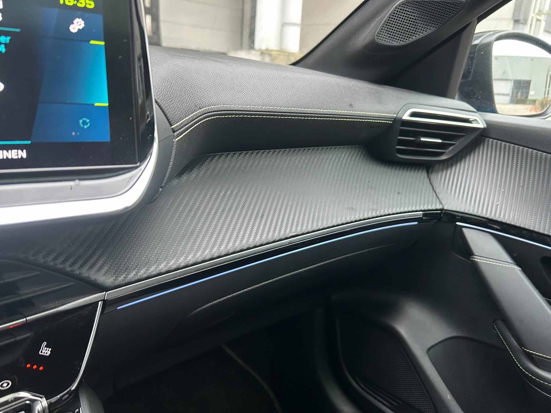 Hoofdafbeelding Peugeot e-208