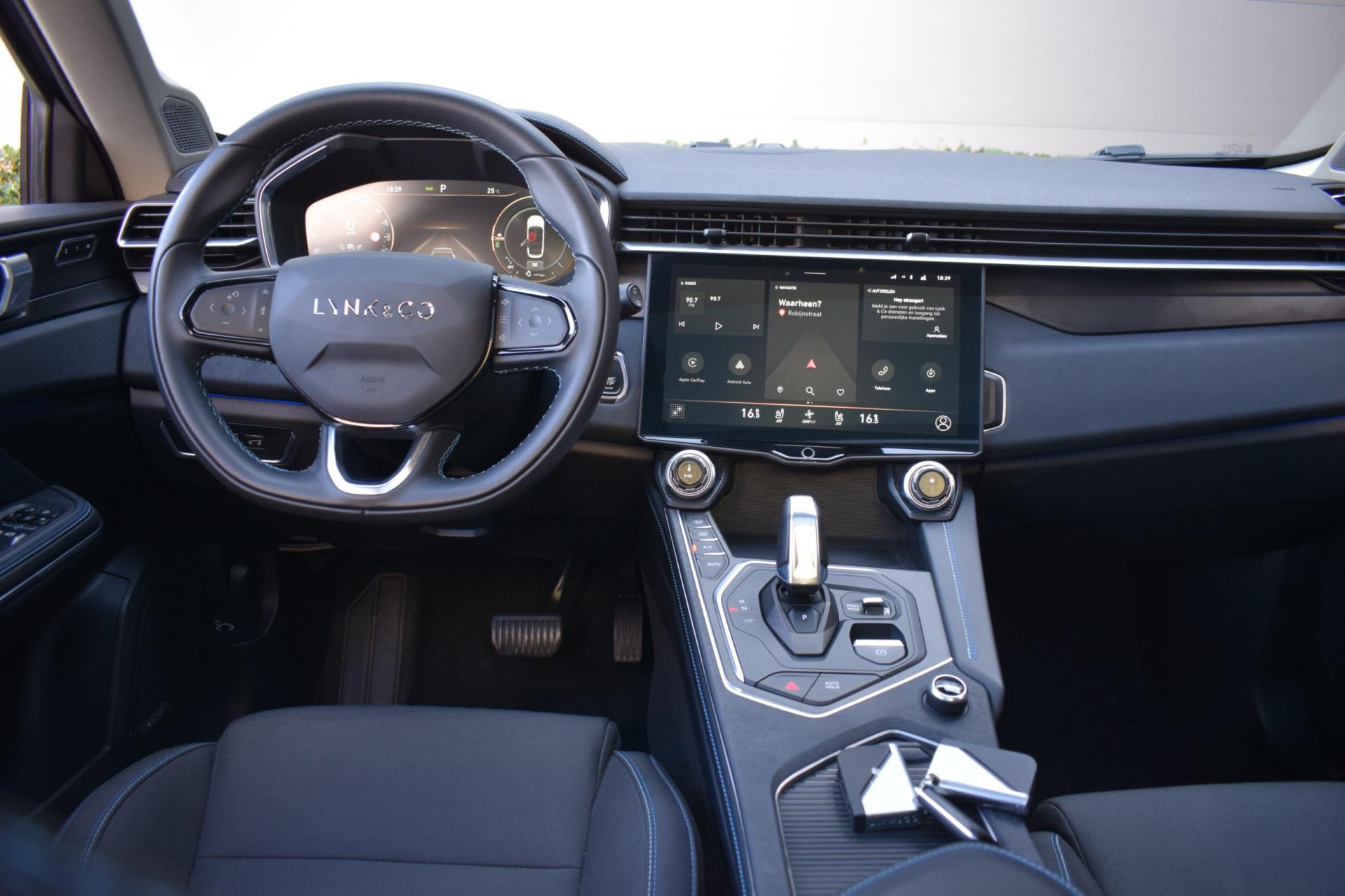 Hoofdafbeelding Lynk & Co 01