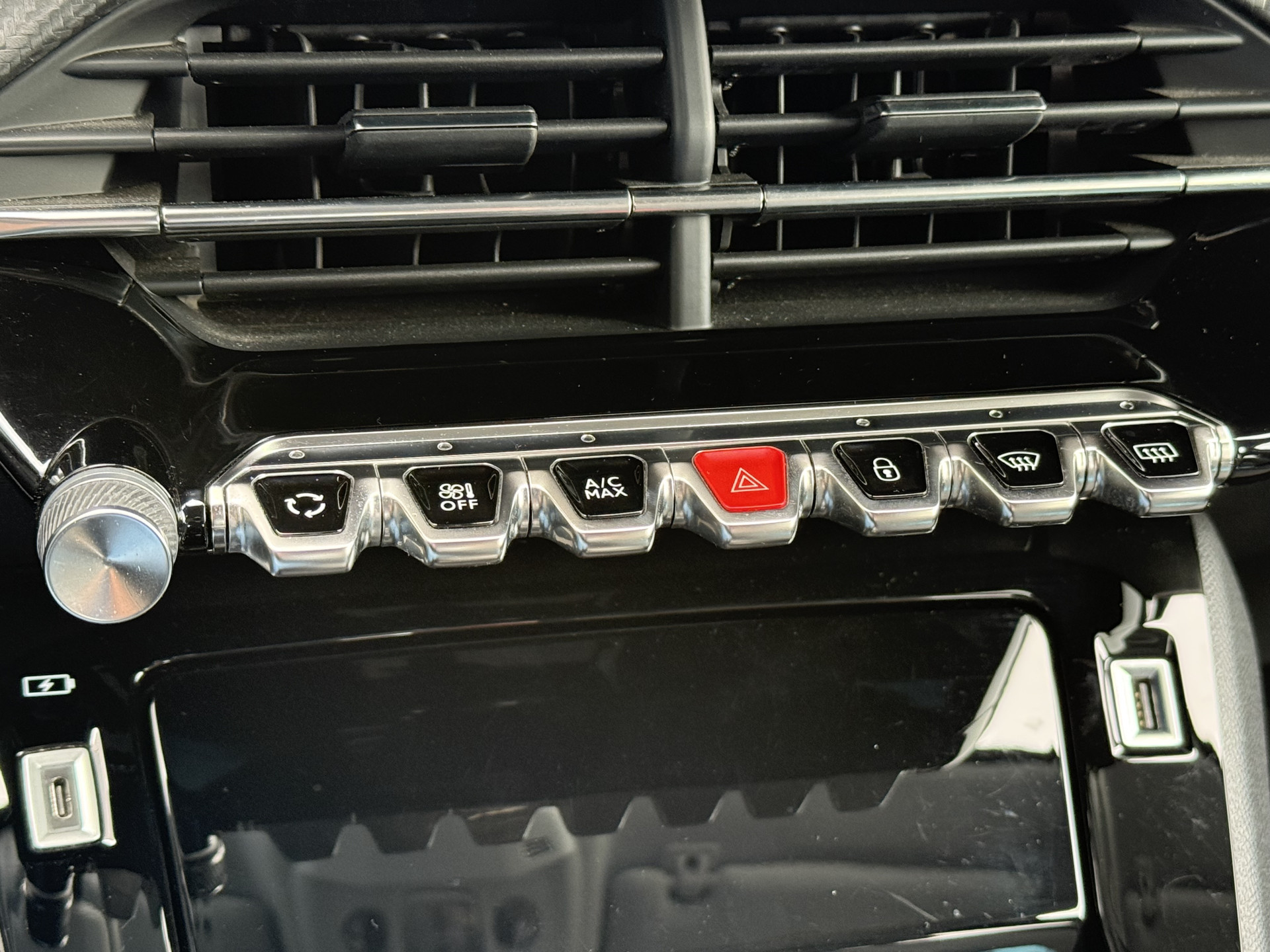 Hoofdafbeelding Peugeot e-208