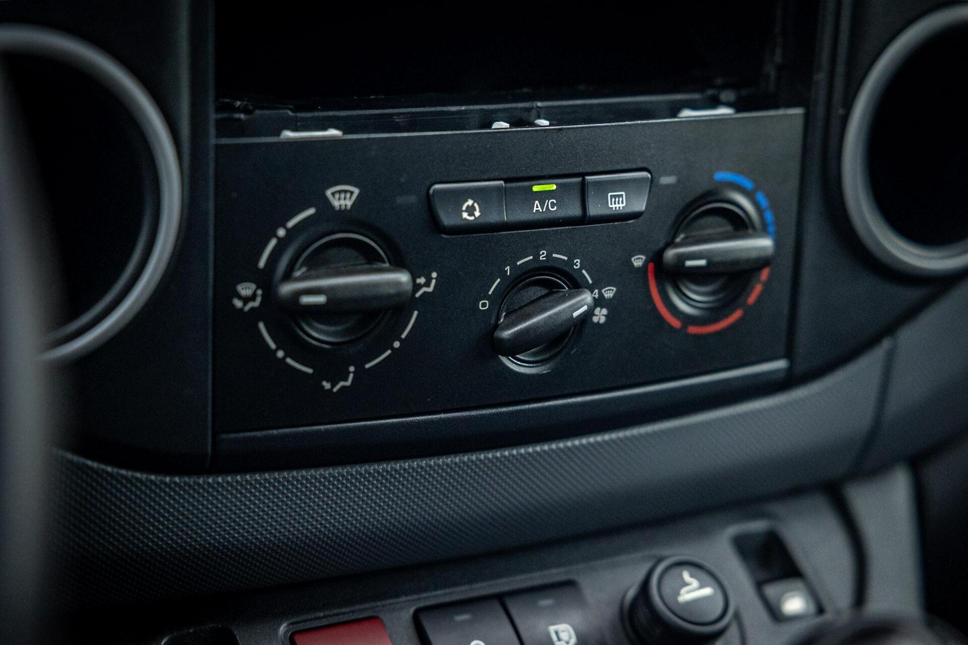 Hoofdafbeelding Peugeot Partner