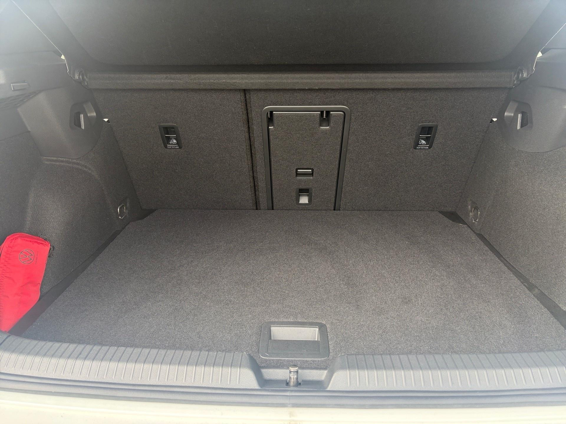 Volkswagen-Golf-image-11