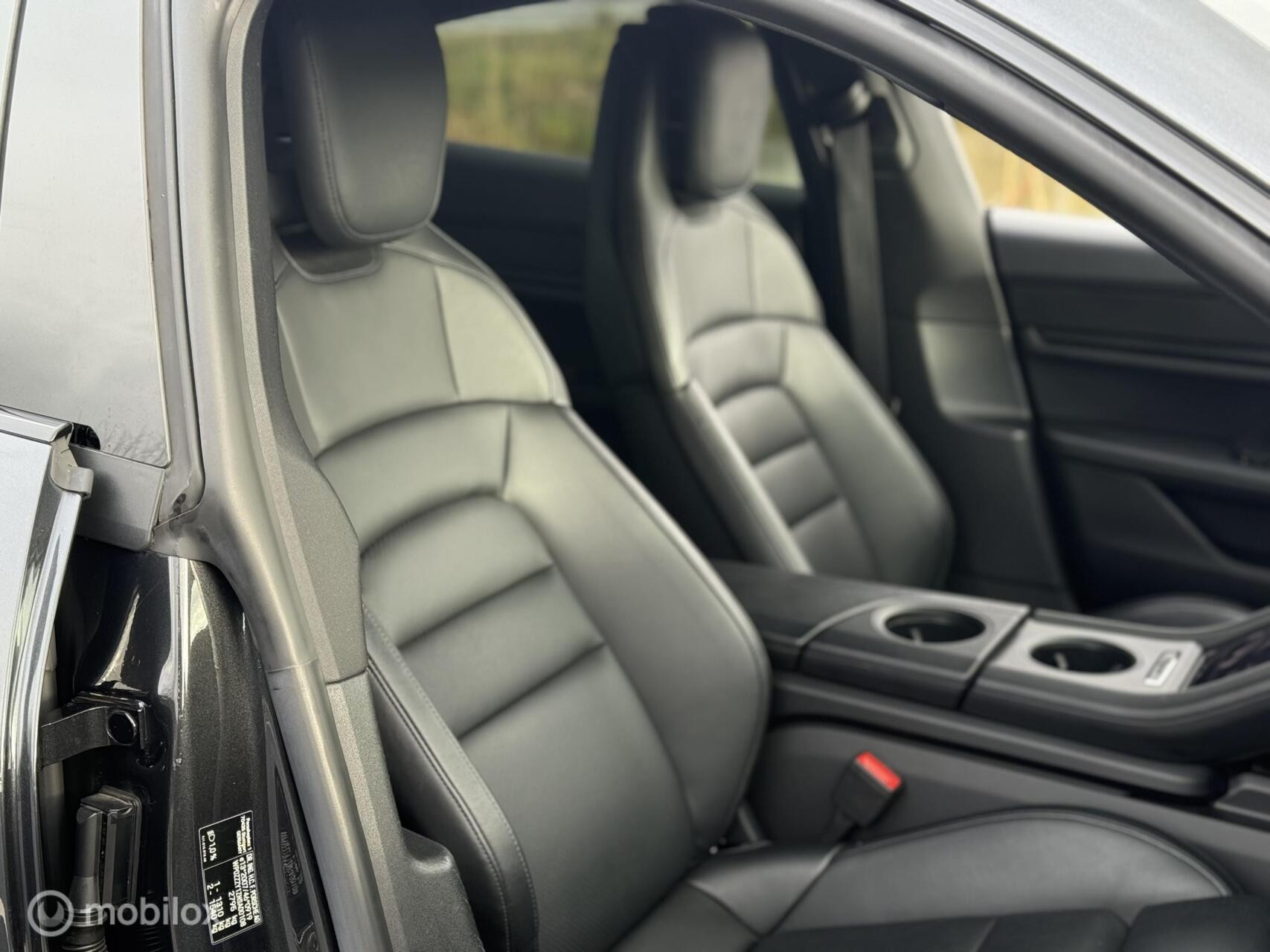 Hoofdafbeelding Porsche Taycan