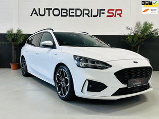 Hoofdafbeelding Ford Focus Ford Focus Wagon 1.0 EcoBoost ST Line Business Head up Display! Camera! Vol opties!