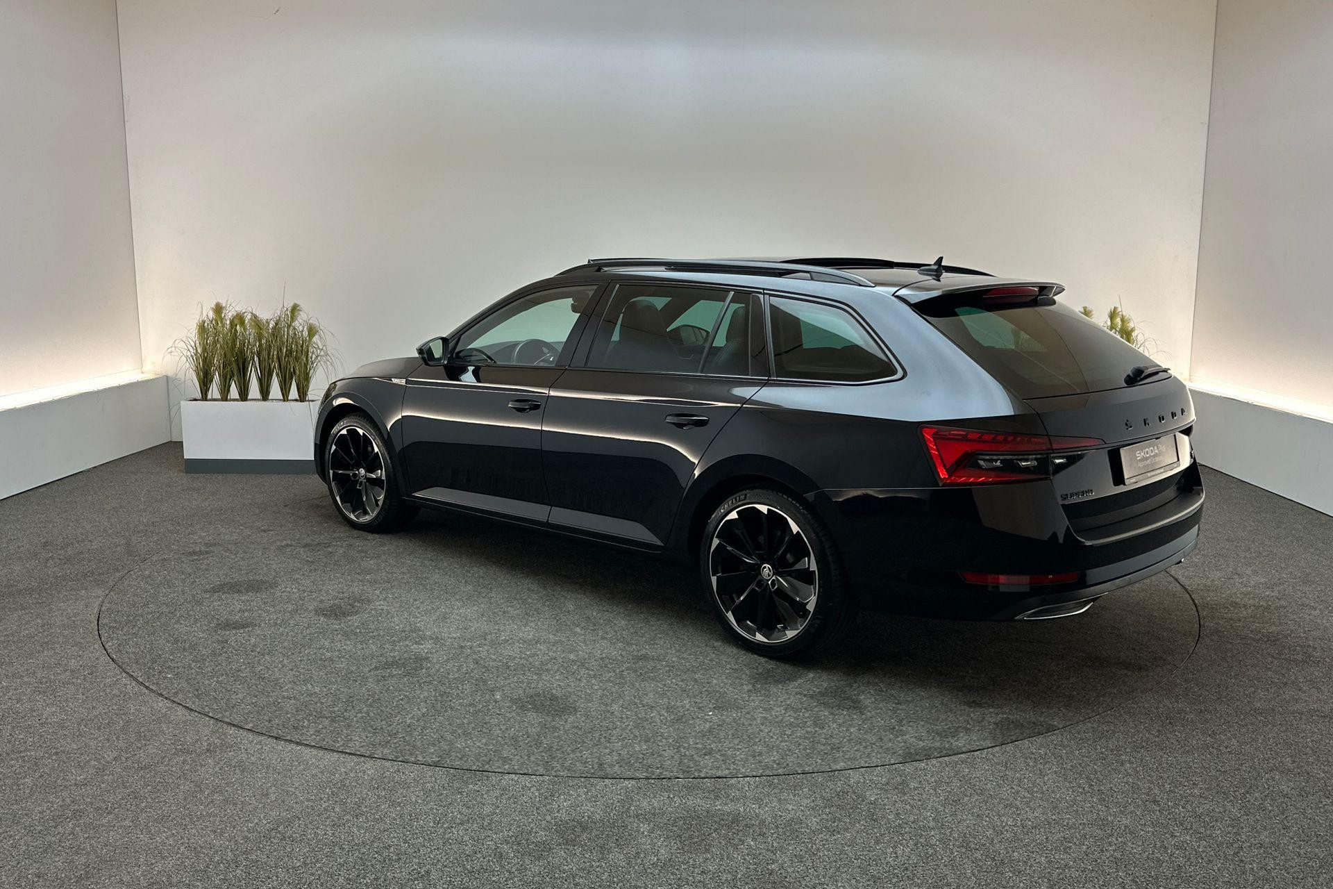 Hoofdafbeelding Škoda Superb