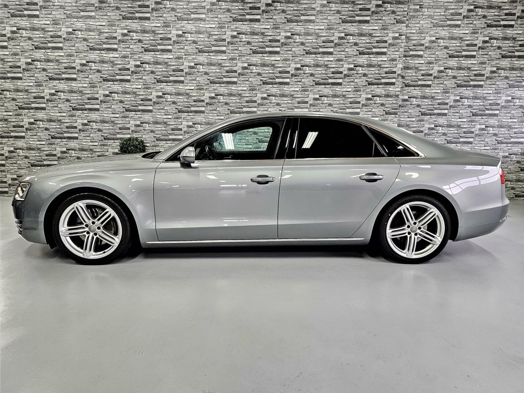 Hoofdafbeelding Audi A8