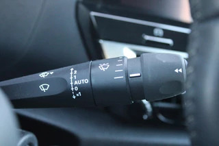 Citroën ë-C4 Citroen Ë-C4 FEEL PACK 136PK 50 kWh | ACHTERUITRIJ CAMERA | NAVIGATIE | APPLE CARPLAY/ANDROID AUTO | LED KOPLAMPEN | CLIMATE CONTROL | CRUISE CONTROL | 18