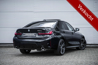 BMW 3-serie 330e xDrive Sedan Hybrid | Full Option | M Sport | Glazen Schuifdak | H&K | Innovation | Head Up |19 inch |