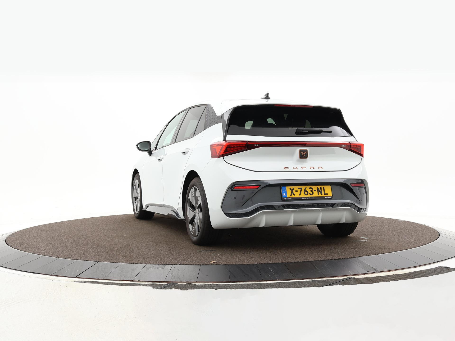 Hoofdafbeelding CUPRA Born